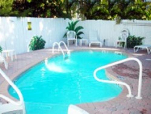 Pet Friendly Island Paradise Cottages of Madeira Beach