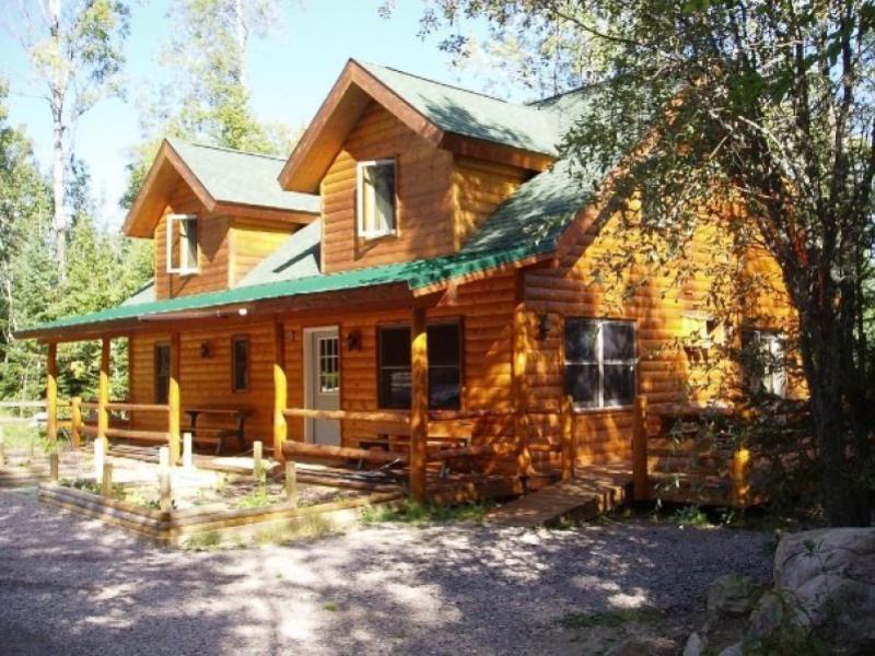 pet friendly hotels timber trail lodge 1